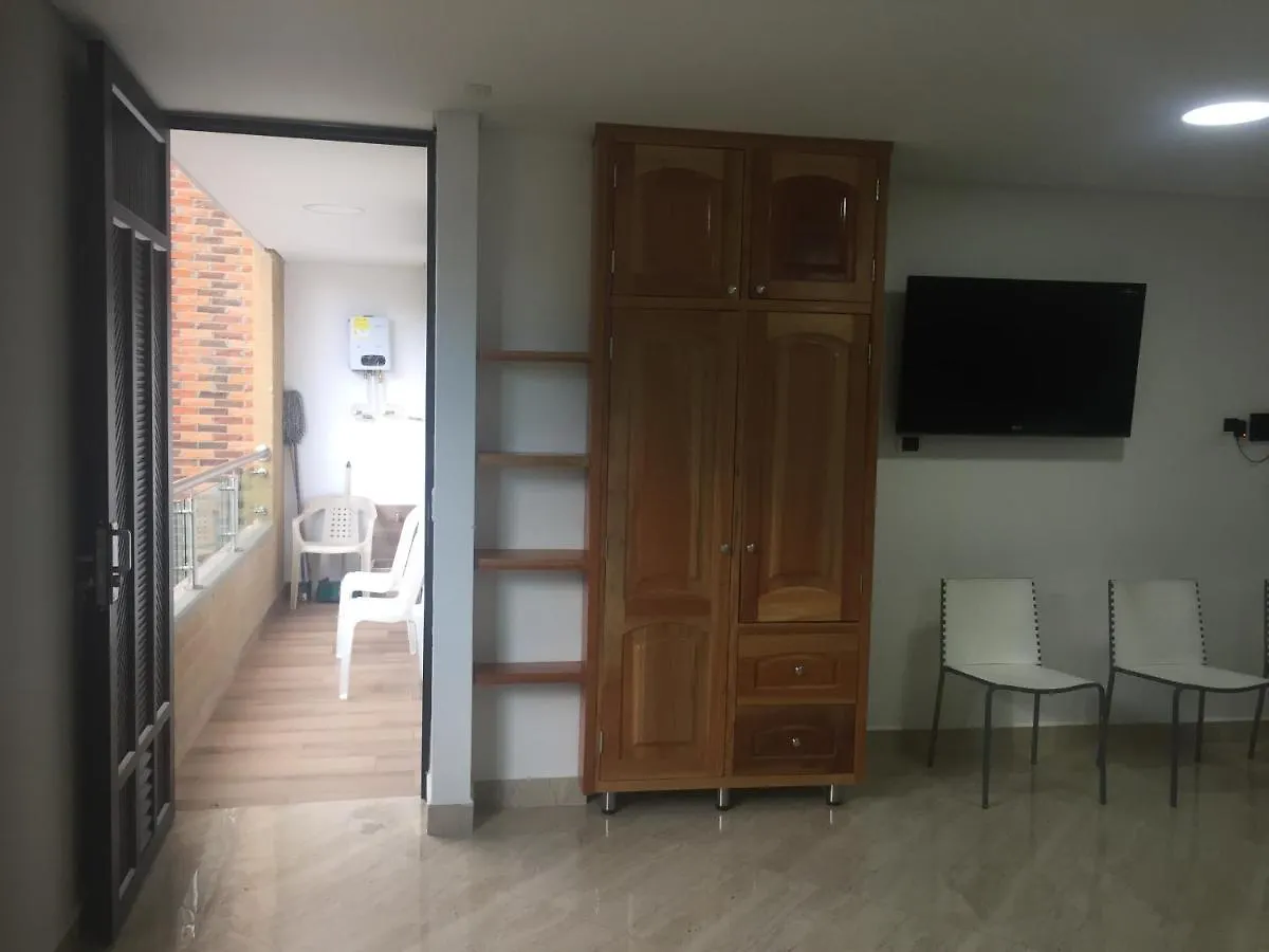 En Laureles Con Ascensor , Balcon Y Muy Bien Ubicado En Laureles Medellin , El Barrio Mas Cool Del Mundo Apartment 0*,