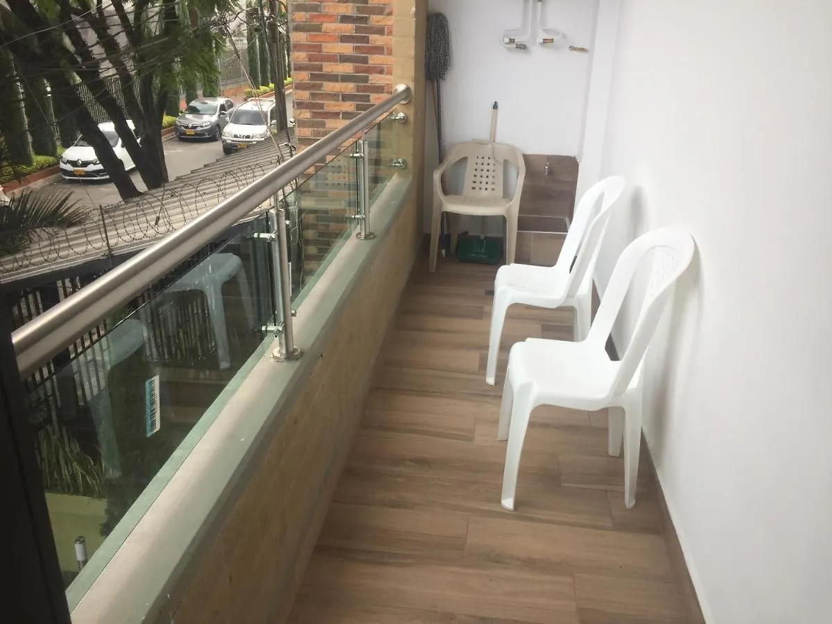 En Laureles Con Ascensor , Balcon Y Muy Bien Ubicado En Laureles Medellin , El Barrio Mas Cool Del Mundo Apartment Colombia