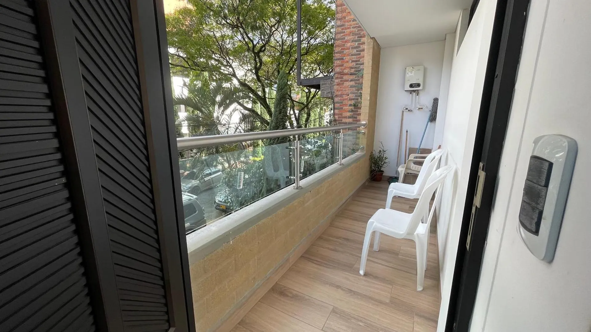 En Laureles Con Ascensor , Balcon Y Muy Bien Ubicado En Laureles Medellin , El Barrio Mas Cool Del Mundo Apartment