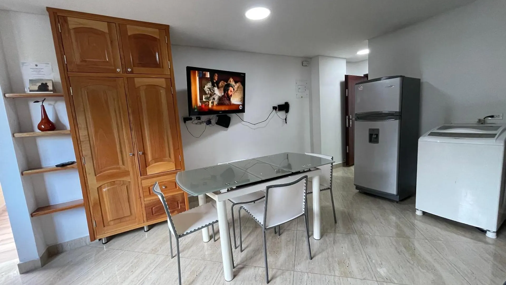En Laureles Con Ascensor , Balcon Y Muy Bien Ubicado En Laureles Medellin , El Barrio Mas Cool Del Mundo Apartment
